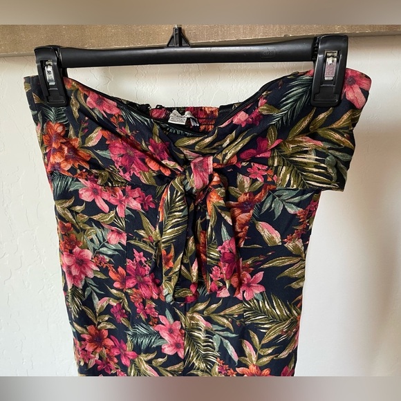 American Eagle| Floral Tropical Wide Leg Strapless Jumpsuit, Size XS••• - Picture 6 of 13